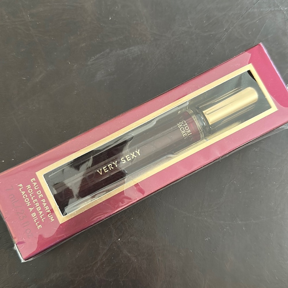 NWOT Victoria’s Secret Rollerball